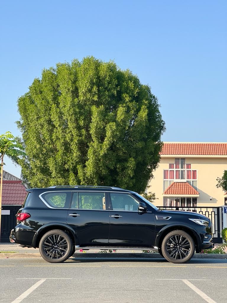 INFINITI QX80 Rental Dubai - View 4