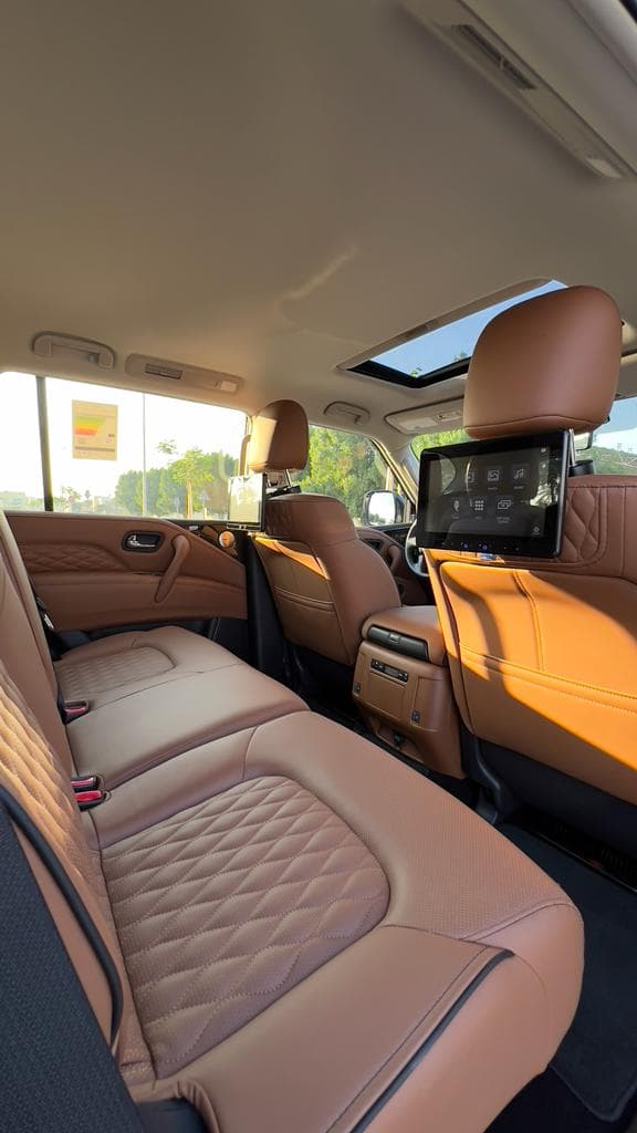 INFINITI QX80 Rental Dubai - View 7