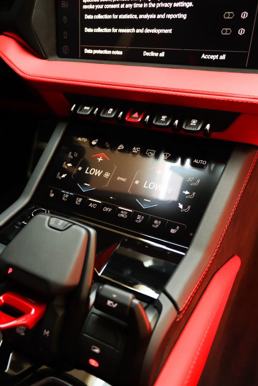 LAMBORGHINI URUS MY20 2025 Rental Dubai - View 8