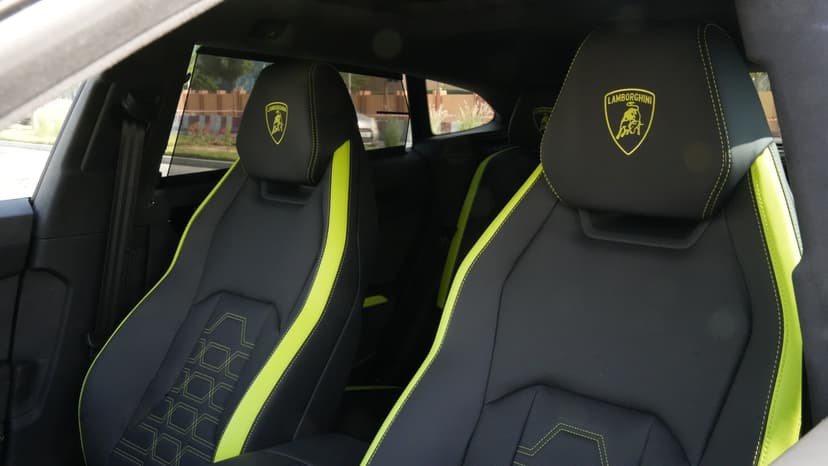 Lamborghini Urus SE 2025 Rental Dubai - View 10