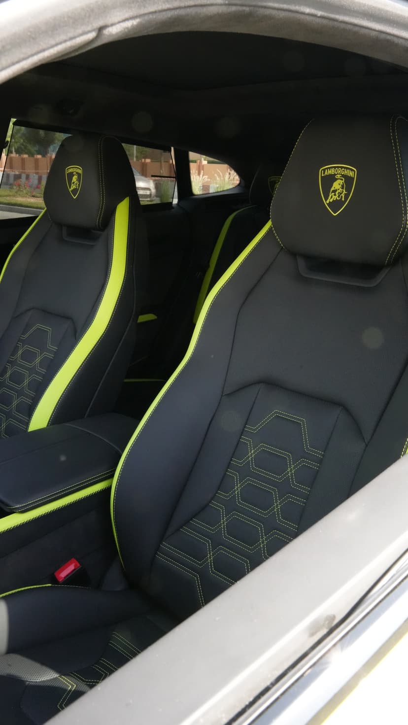 Lamborghini Urus SE 2025 Rental Dubai - View 11