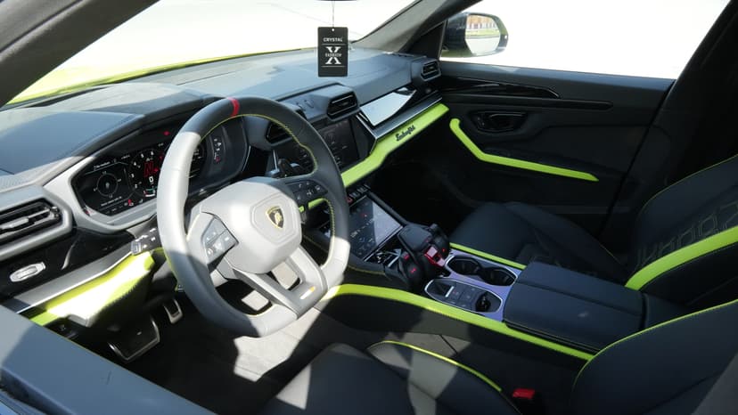 Lamborghini Urus SE 2025 Rental Dubai - View 9