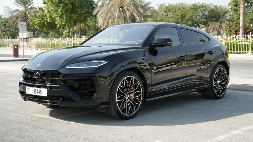 Lamborghini Urus SE 2025 Rental Dubai - View 3