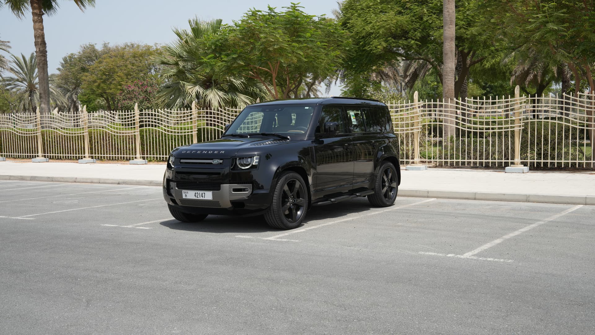 Land Rover Defender 2025 huren Dubai - Detailweergave