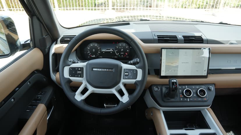 Land Rover Defender 2025 Rental Dubai - View 9