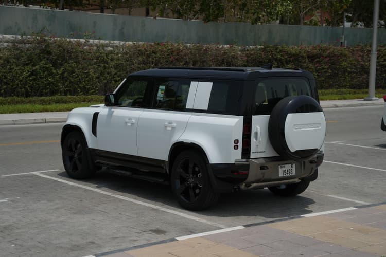 Land Rover Defender 2025 Rental Dubai - View 3