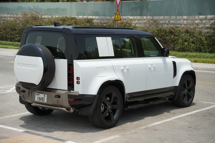 Land Rover Defender 2025 Rental Dubai - View 4