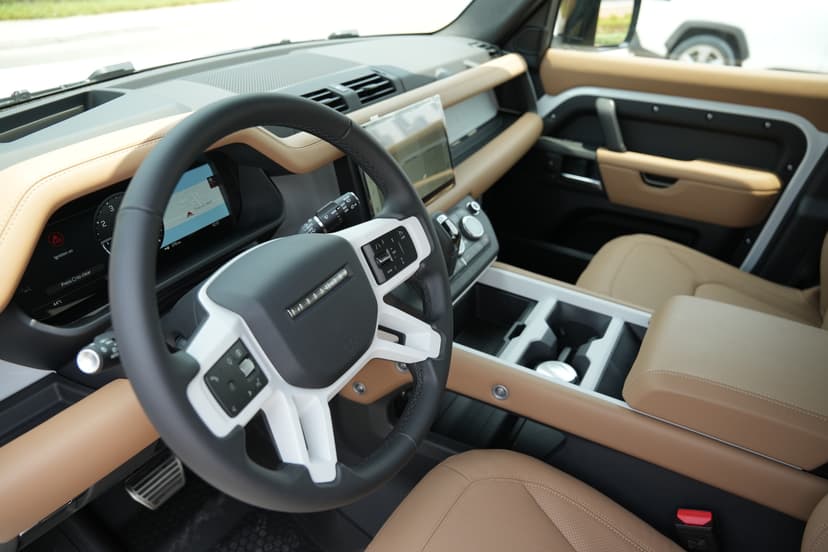 Land Rover Defender 2025 Rental Dubai - View 9