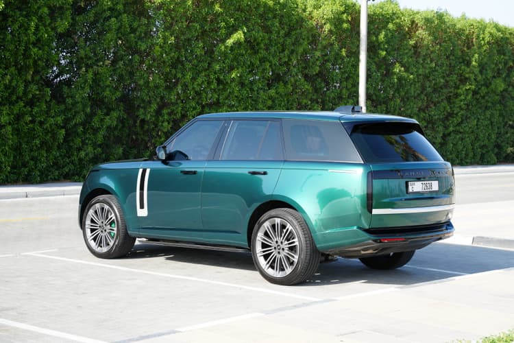 Range Rover Autobiography 2023 Rental Dubai - View 4