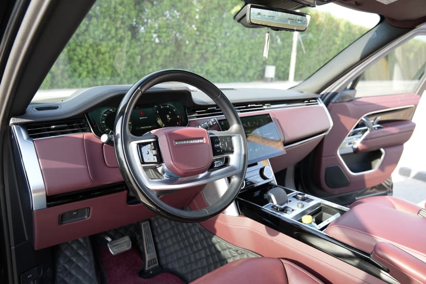 Range Rover Autobiography 2023 Rental Dubai - View 6