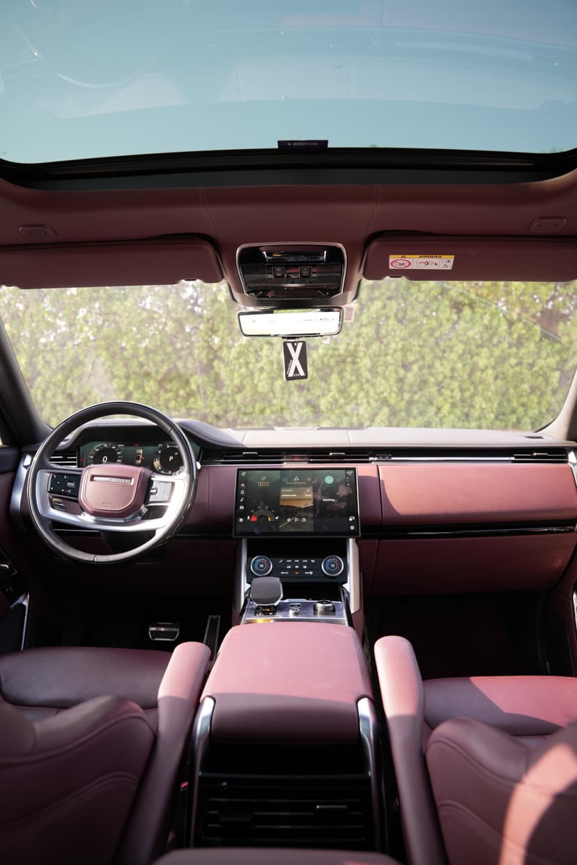 Range Rover Autobiography 2023 Rental Dubai - View 7