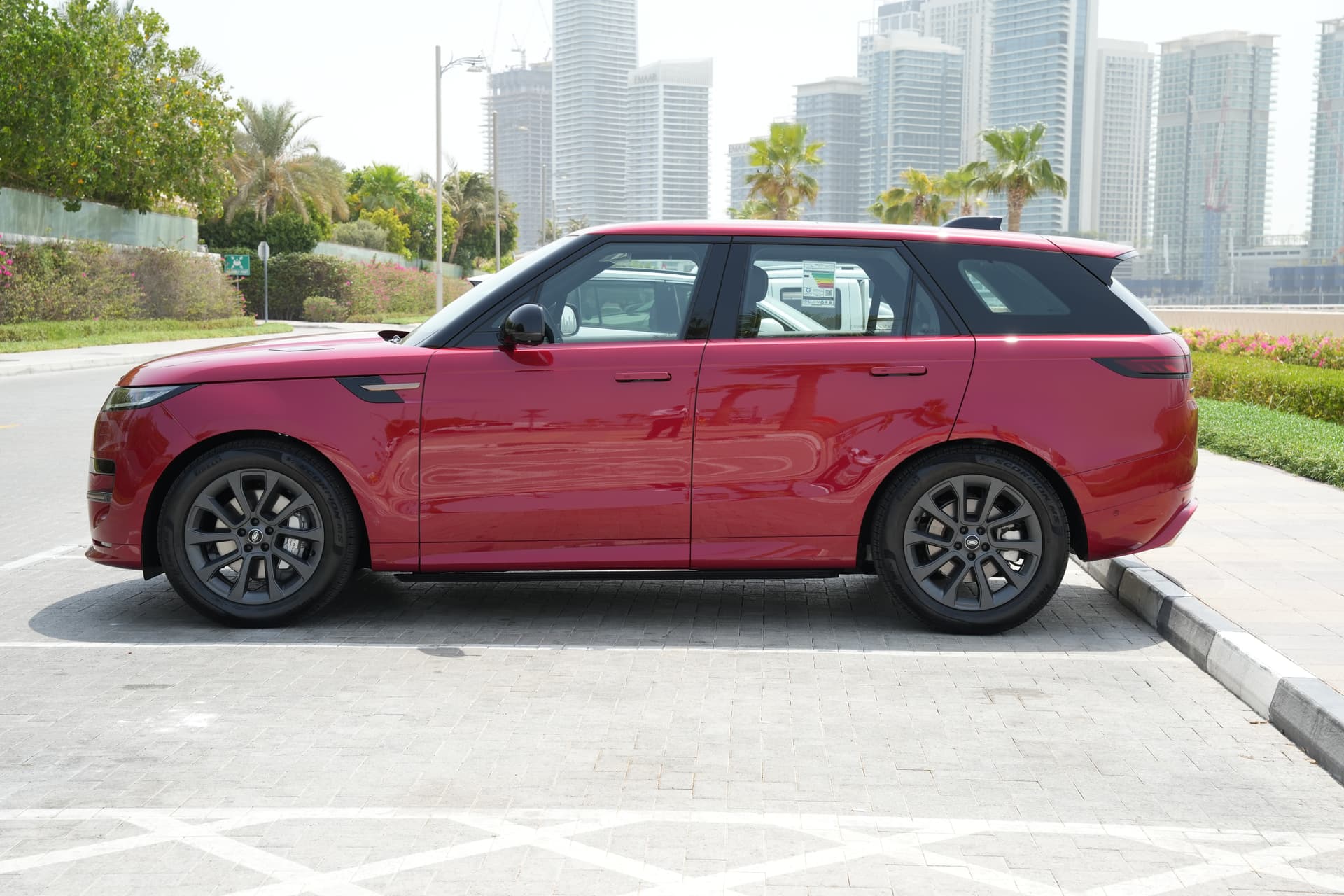 Land Rover Range Rover Sport 2025 huren Dubai - Detailweergave