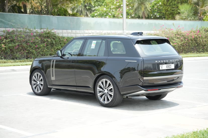 Range Rover Vogue 2025 Rental Dubai - View 5