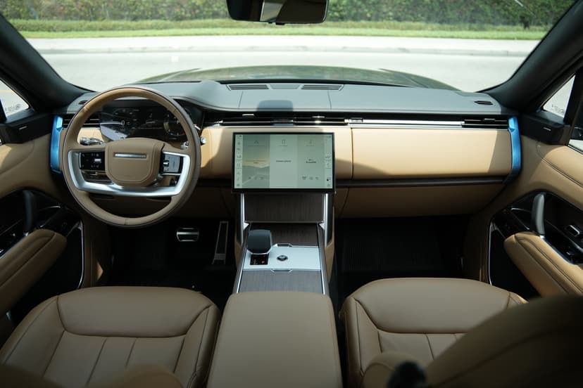 Range Rover Vogue 2025 Rental Dubai - View 7