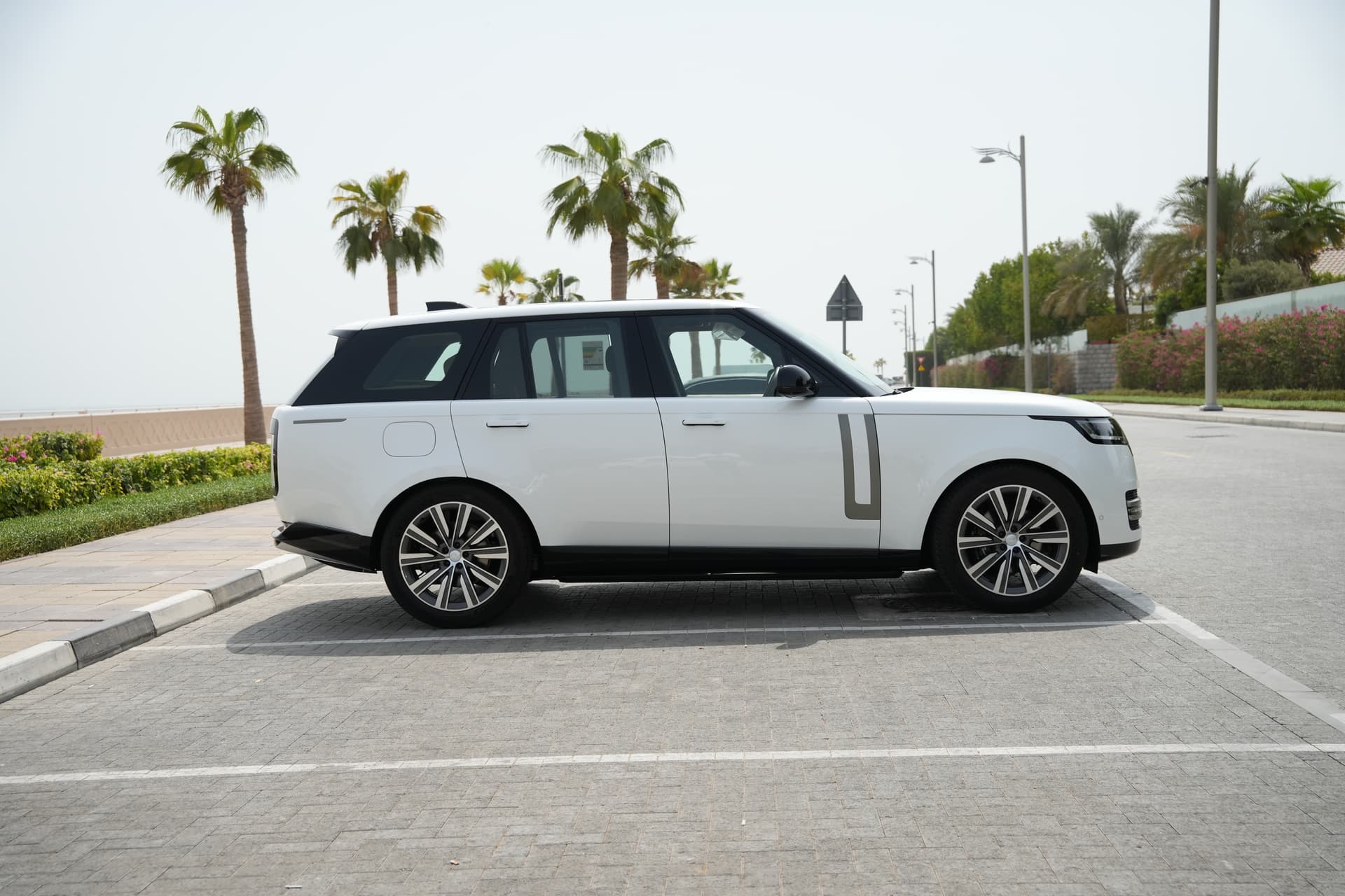 Land Rover Range Rover Vogue 2025 huren Dubai - Detailweergave