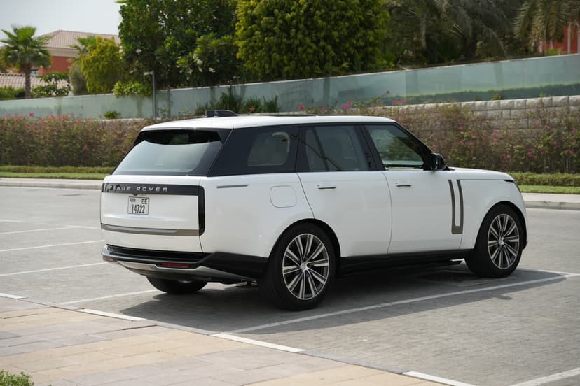 Range Rover Vogue 2025 Rental Dubai - View 5