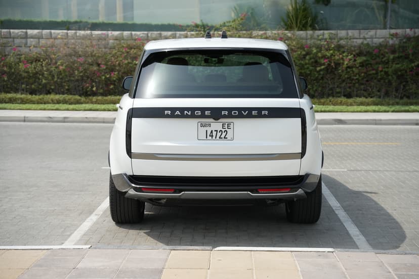 Range Rover Vogue 2025 Rental Dubai - View 6