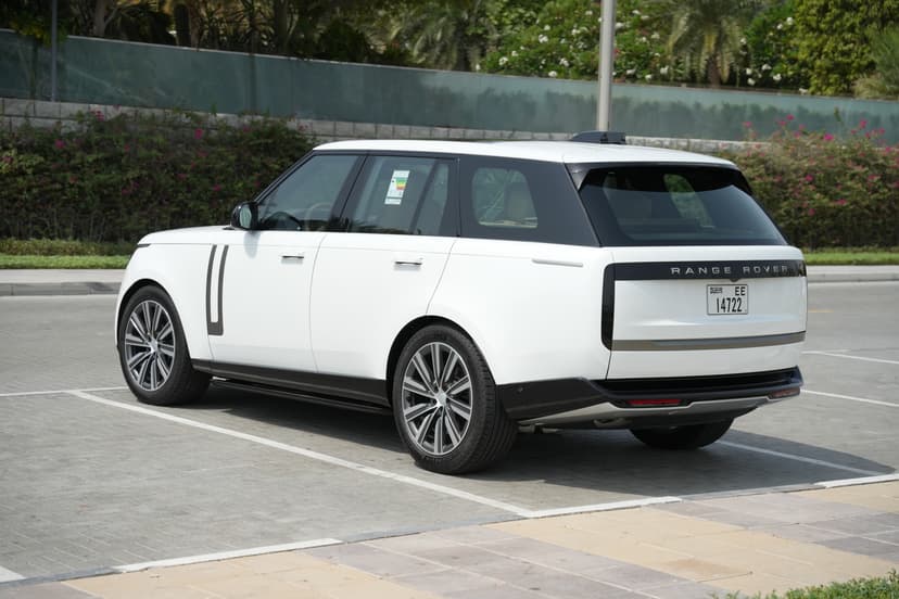 Range Rover Vogue 2025 Rental Dubai - View 7