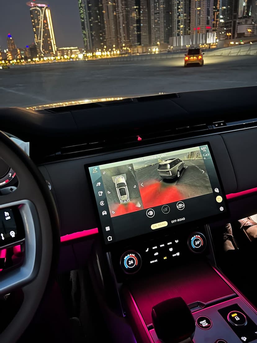 Range Rover Vogue First Edition 2022 Rental Dubai - View 10