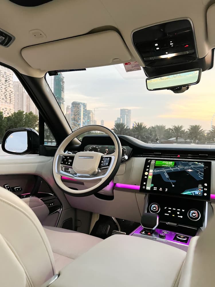 Range Rover Vogue First Edition 2022 Rental Dubai - View 5
