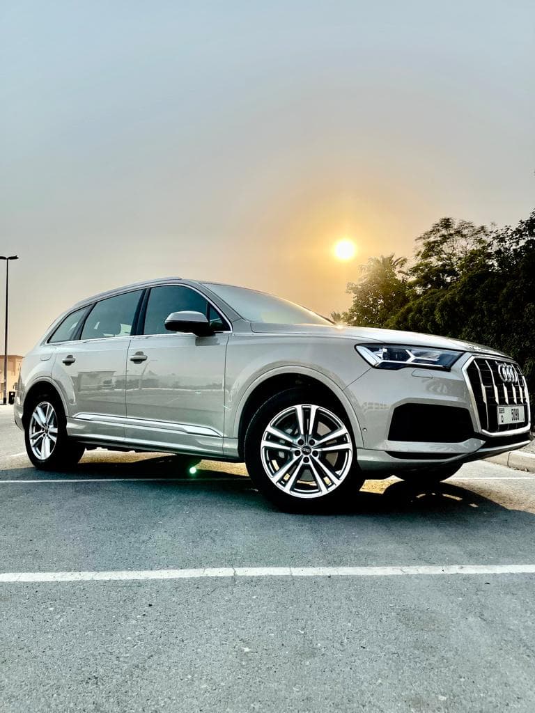 Audi Q7 2021 Rental Dubai - Front View