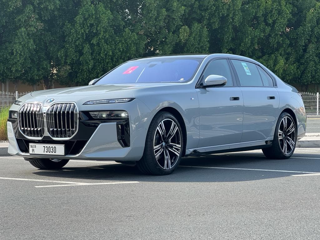 BMW 7 Series 735i 2023 Rental Dubai - View 2