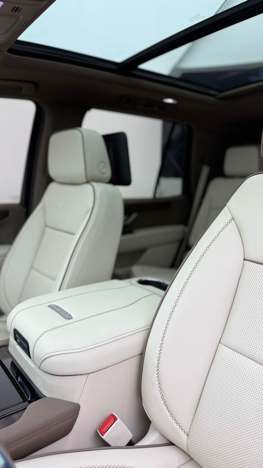 GMC Yukon Denali 2025 Rental Dubai - View 3