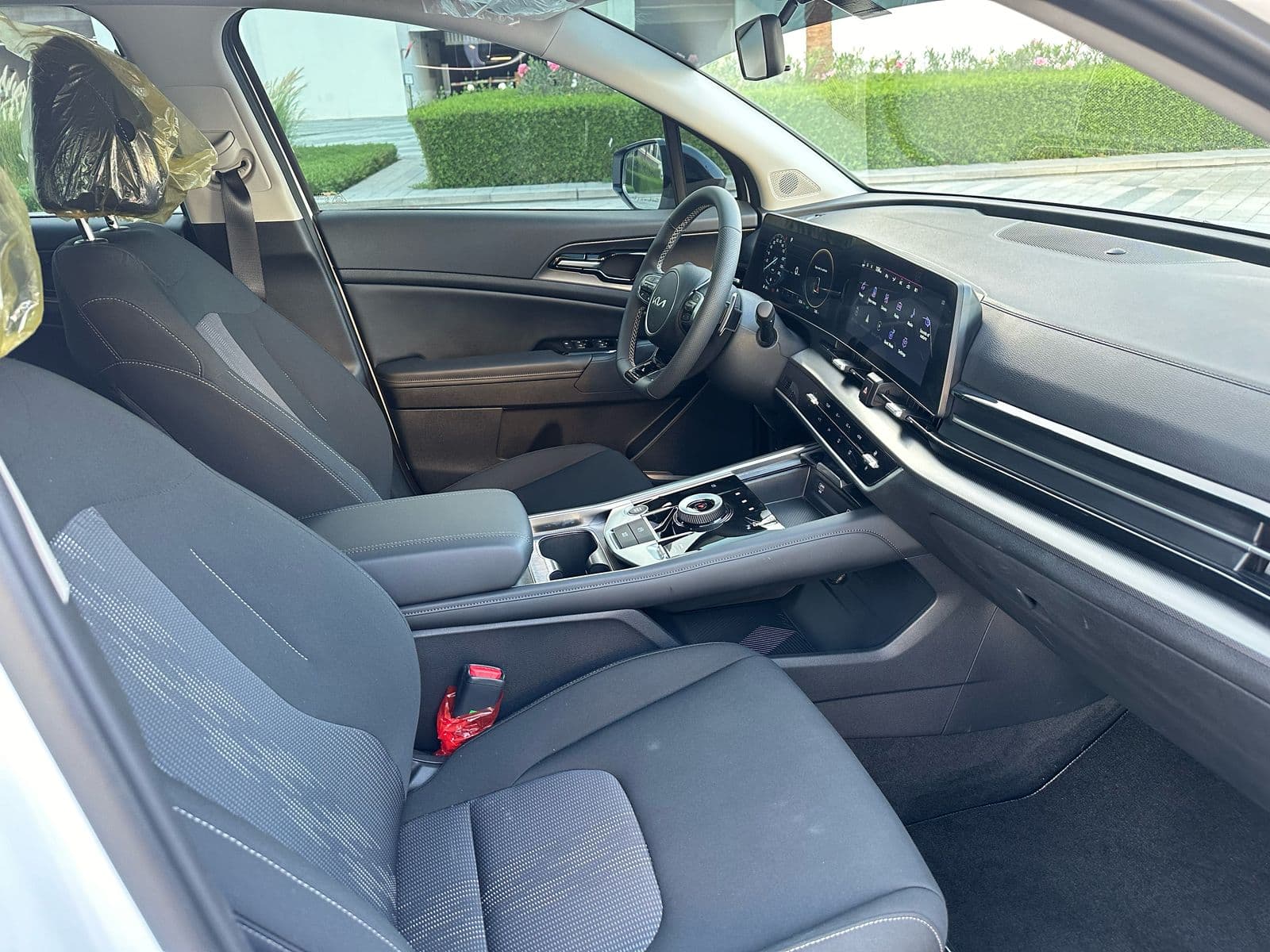KIA Sportage 2.0L Base/LX (FWD) 2025 Rental Dubai - View 4