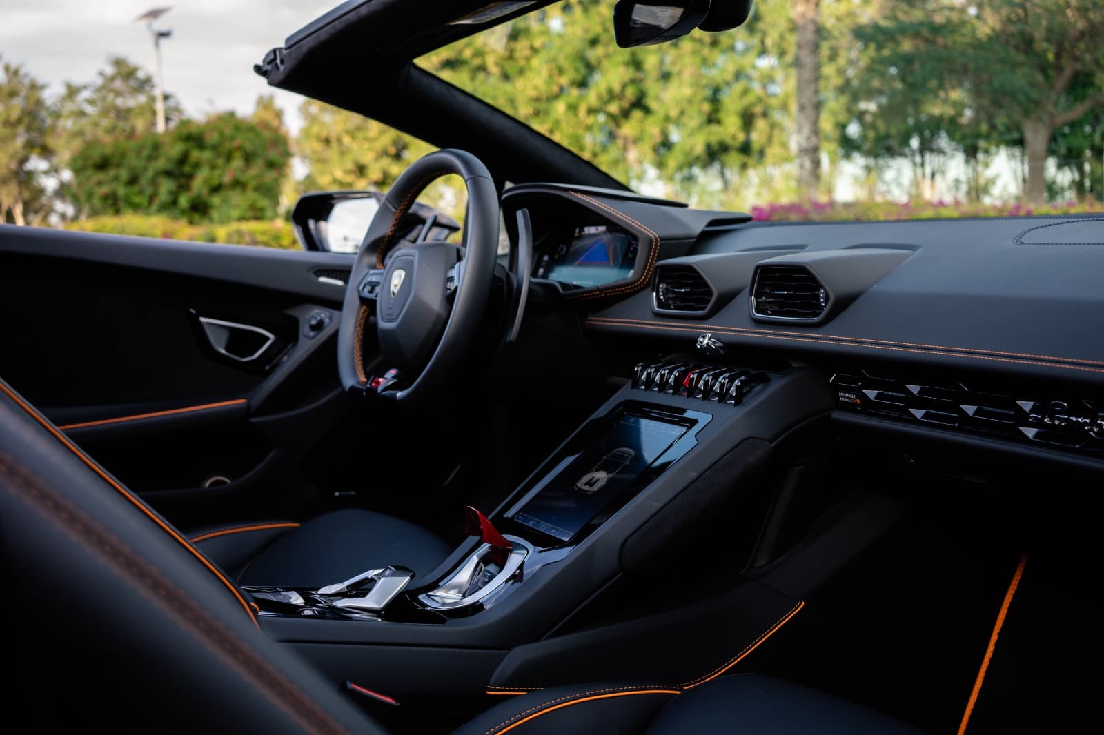 Lamborghini Huracan EVO Spyder 2024 Rental Dubai - View 3