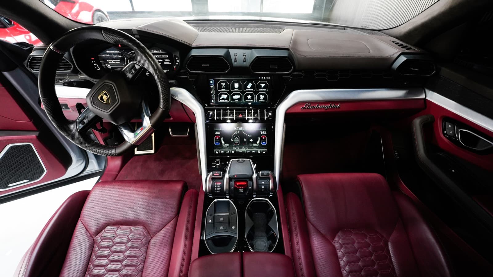 Lamborghini Urus 2021 Rental Dubai - View 4