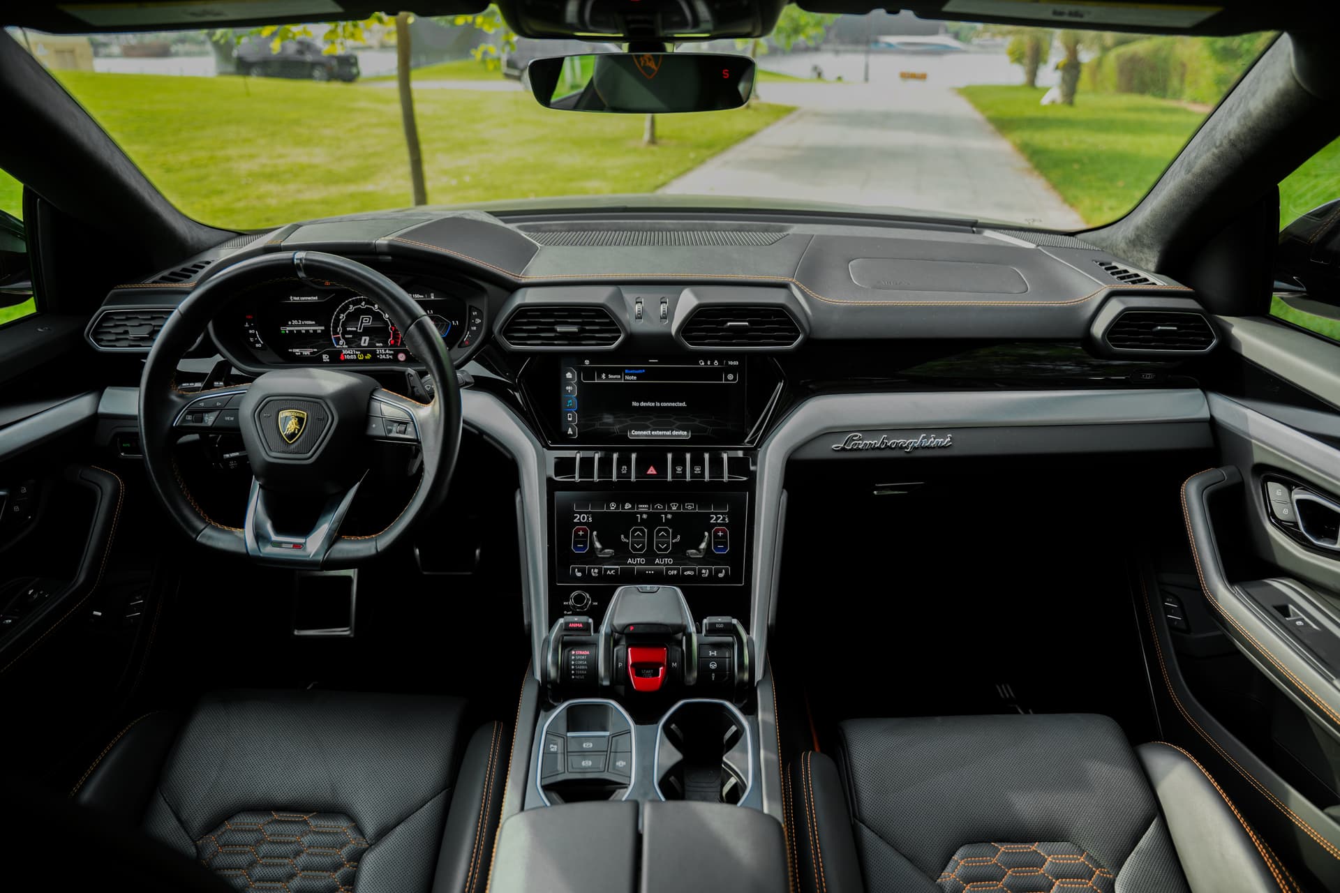 Lamborghini Urus 2024 Rental Dubai - View 3