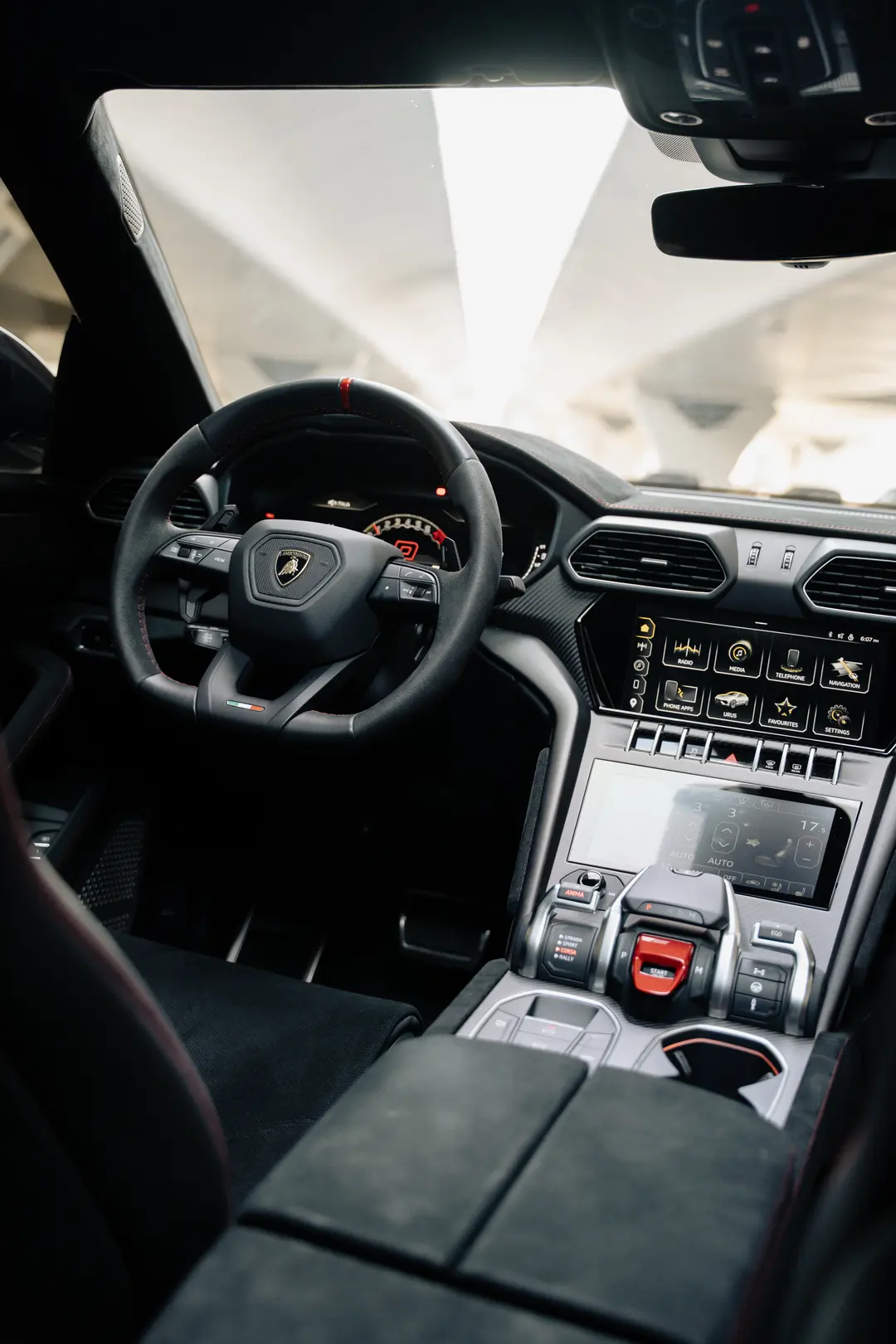 Lamborghini Urus Performante 60 Anniversario 2023 Rental Dubai - View 3