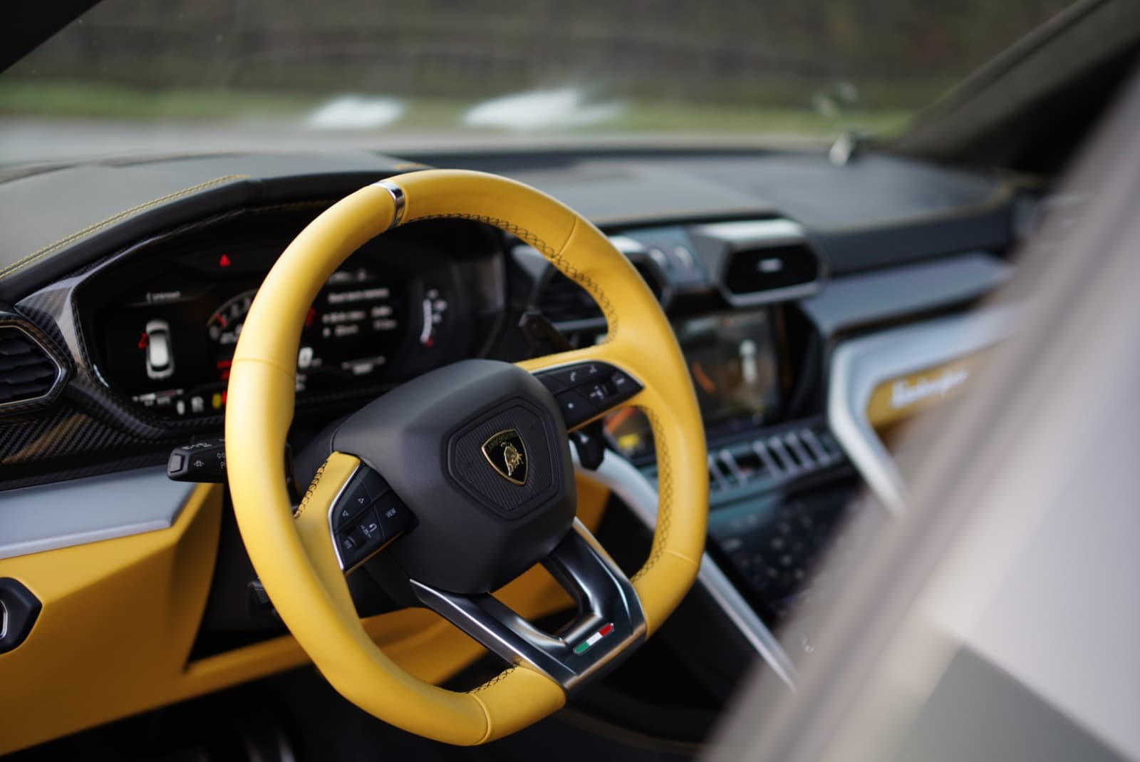 Lamborghini Urus S 2024 Rental Dubai - View 2