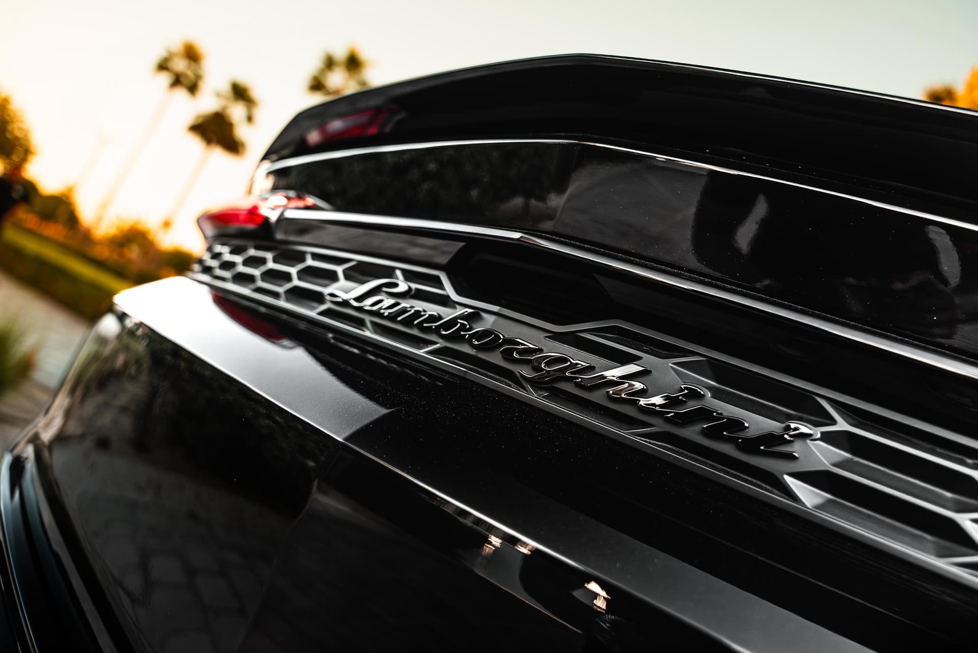 Lamborghini Urus SE 2025 Rental Dubai - View 4