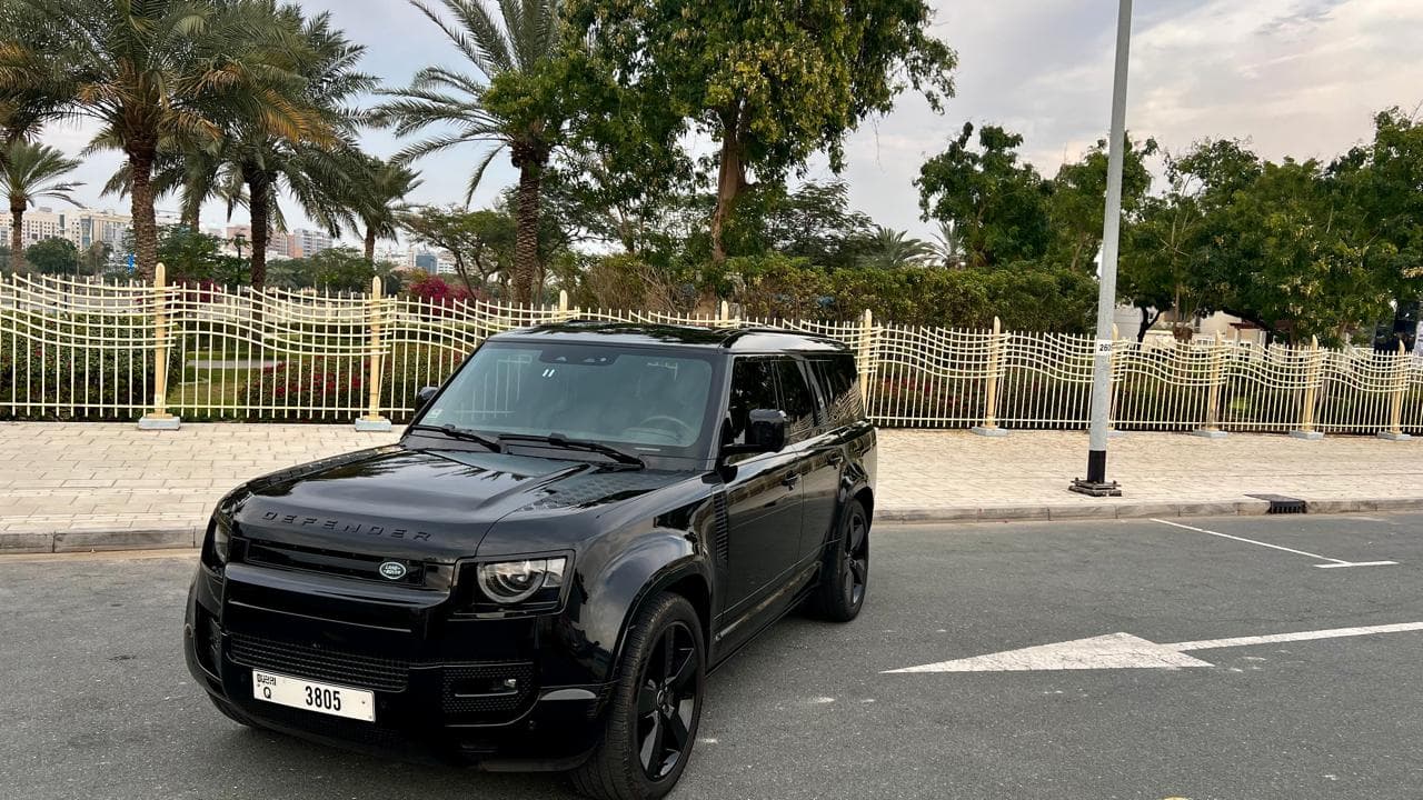 Land Rover Defender 2024 Rental Dubai - View 4