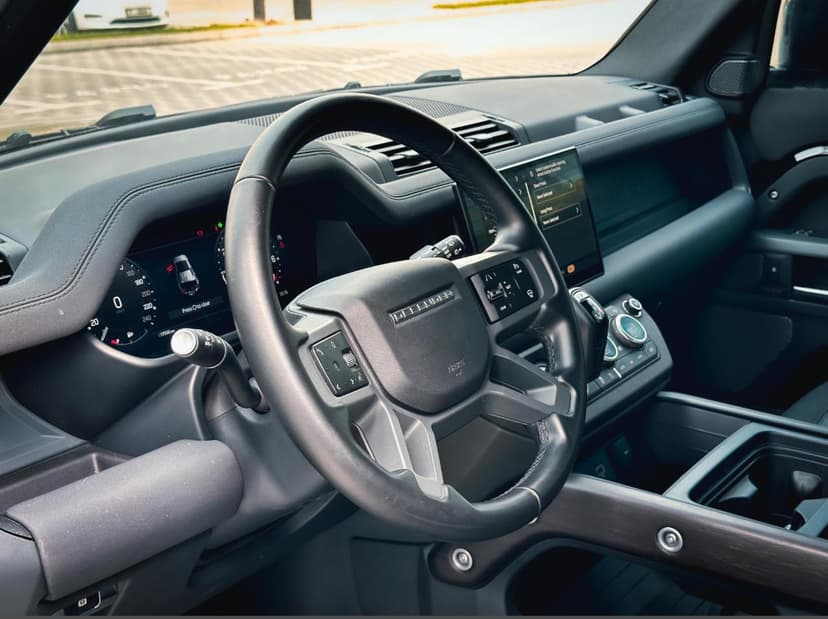 Land Rover Defender X-Dynamic V6 2023 Rental Dubai - View 5