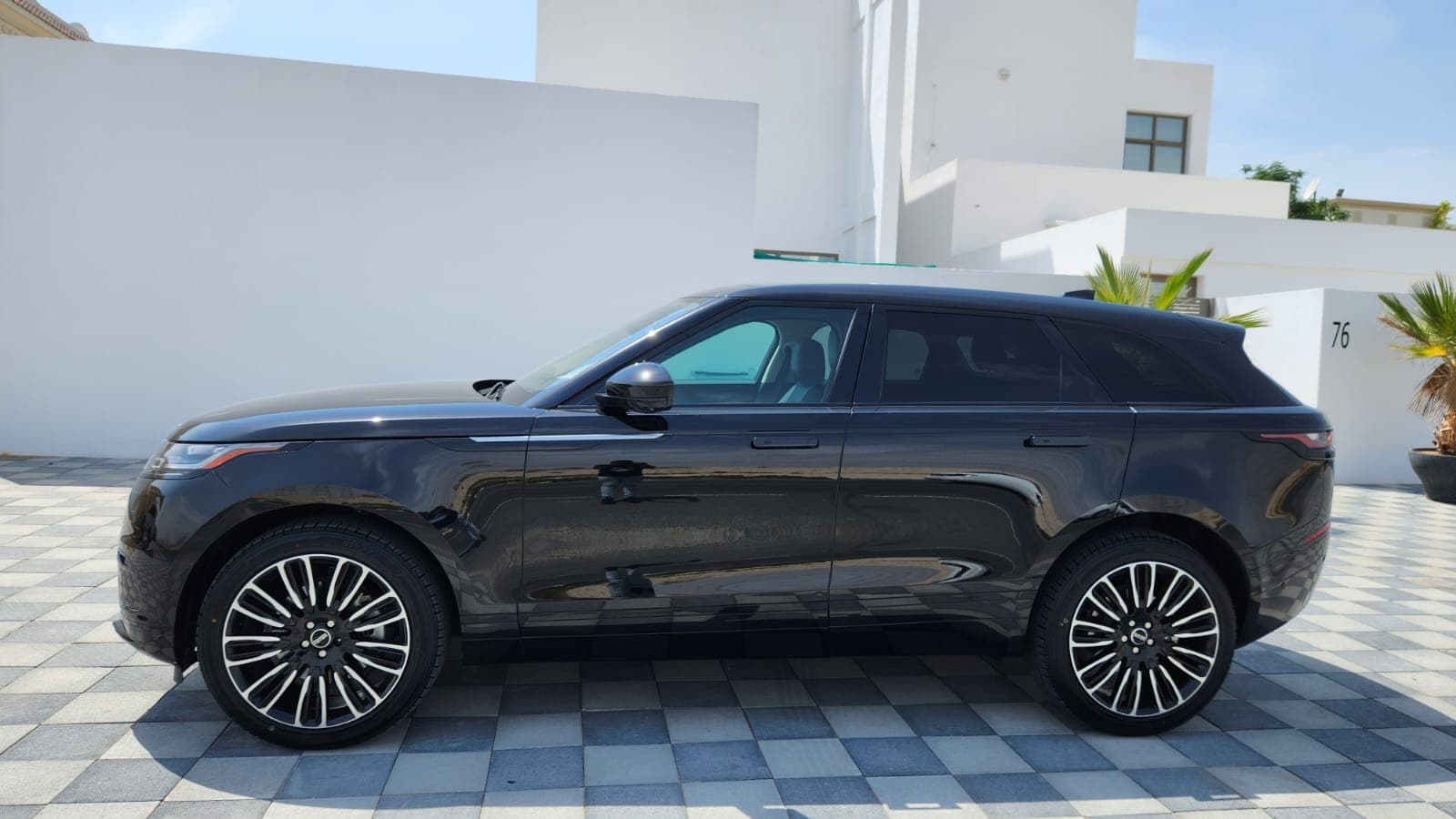 Land Rover Range Rover Velar 2021 Rental Dubai - View 4