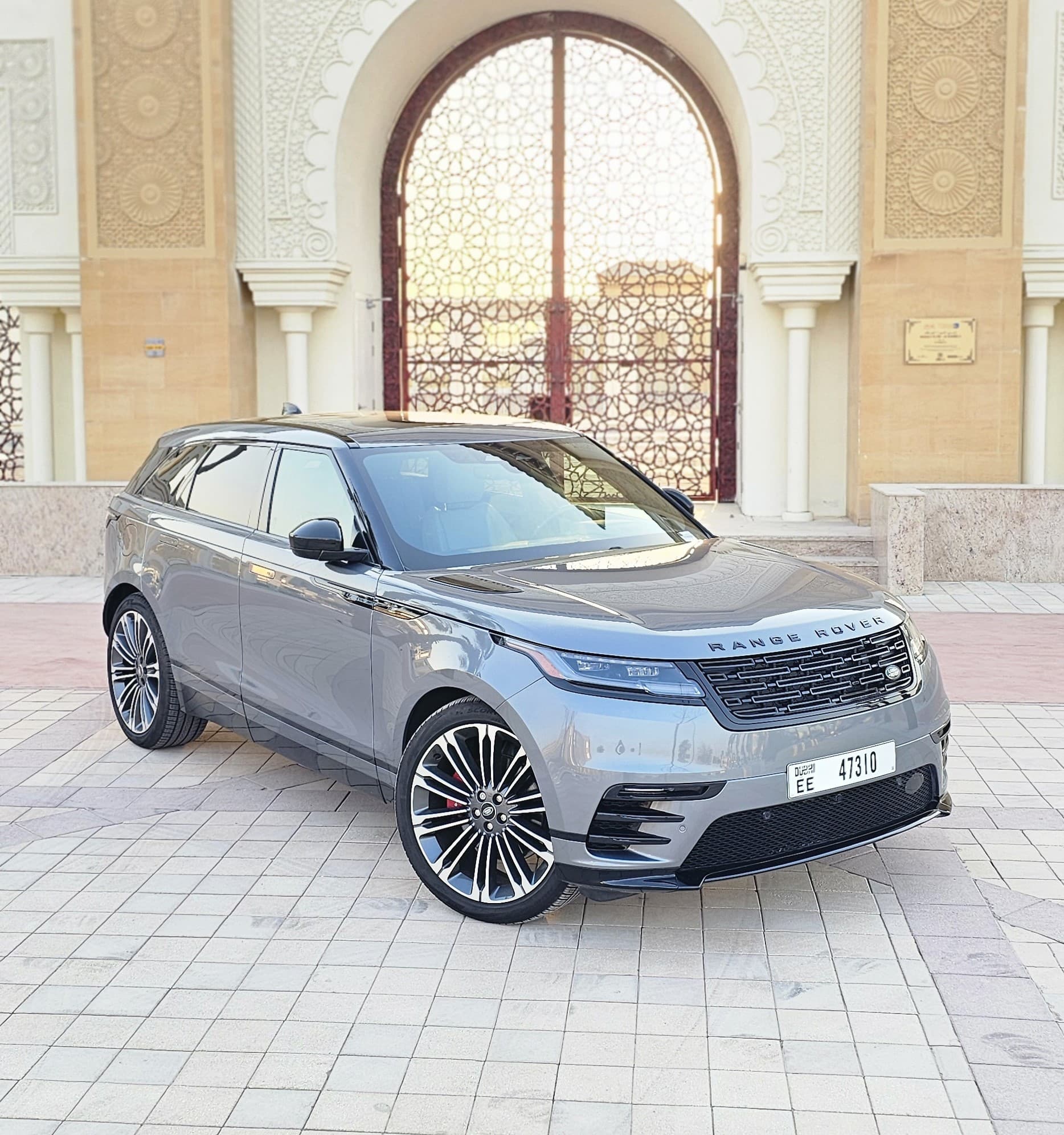Land Rover Range Rover Velar SE Dynamic 2024 Rental Dubai - Front View