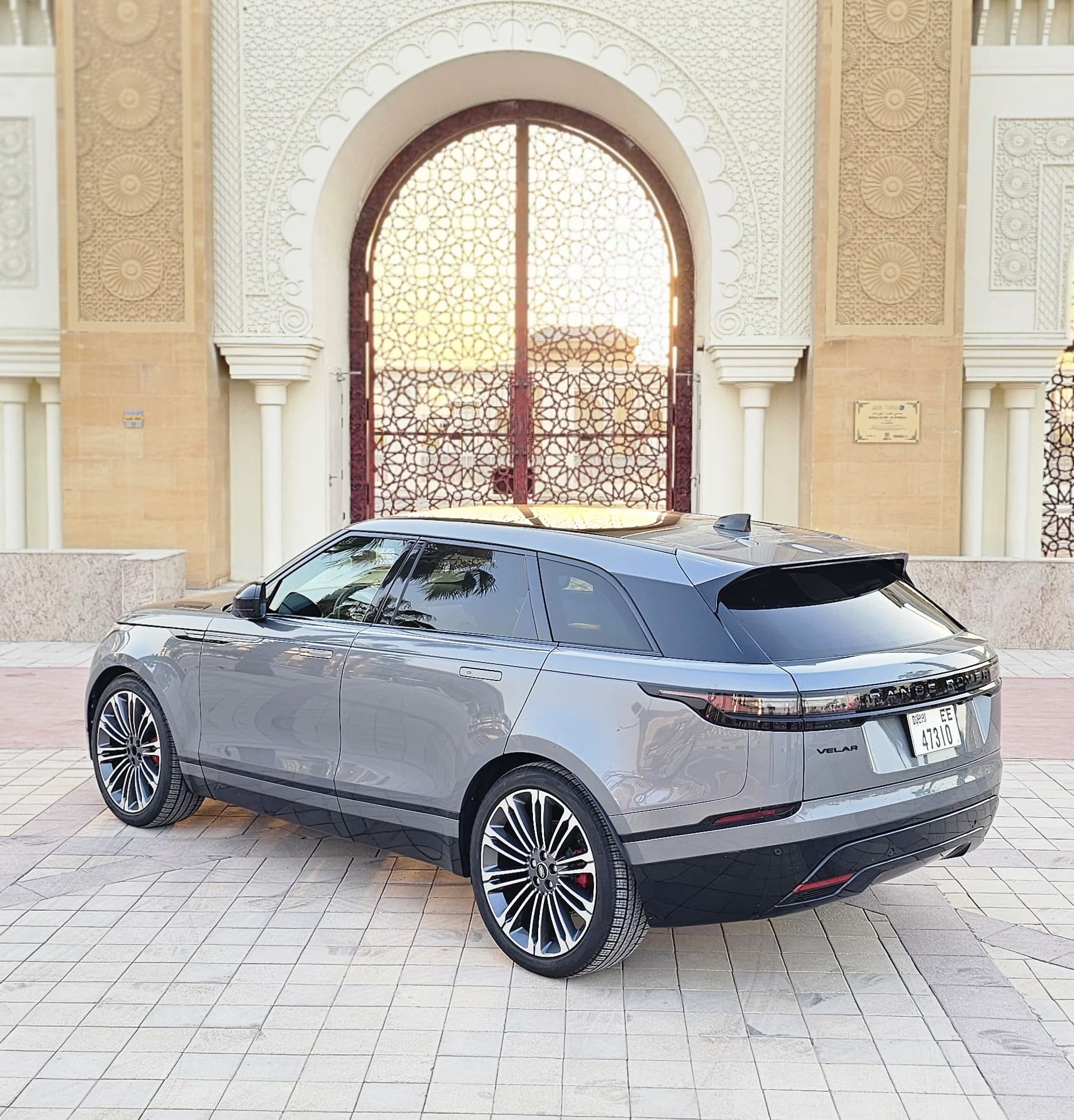 Land Rover Range Rover Velar SE Dynamic 2024 Rental Dubai - View 3