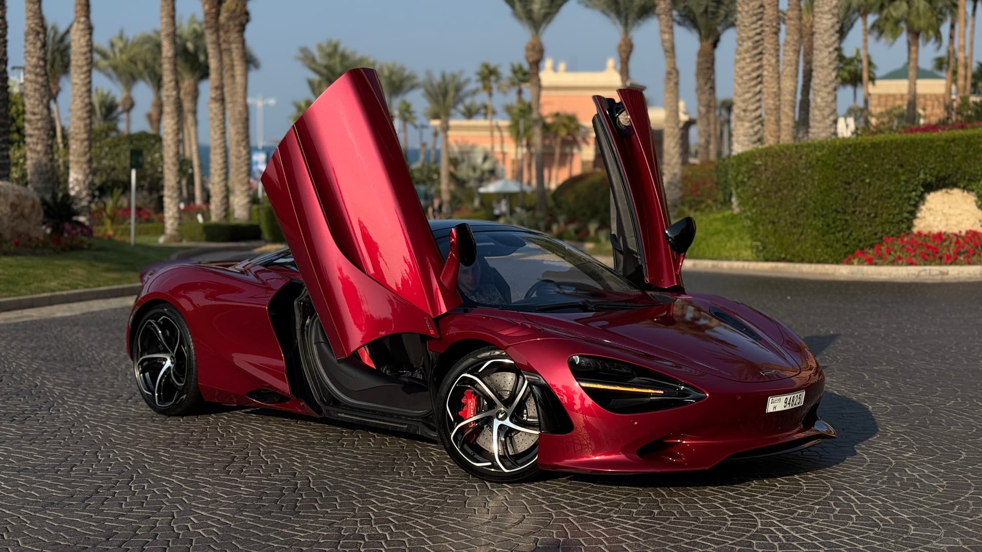 McLaren 750S Spider 2024 Rental Dubai - View 2