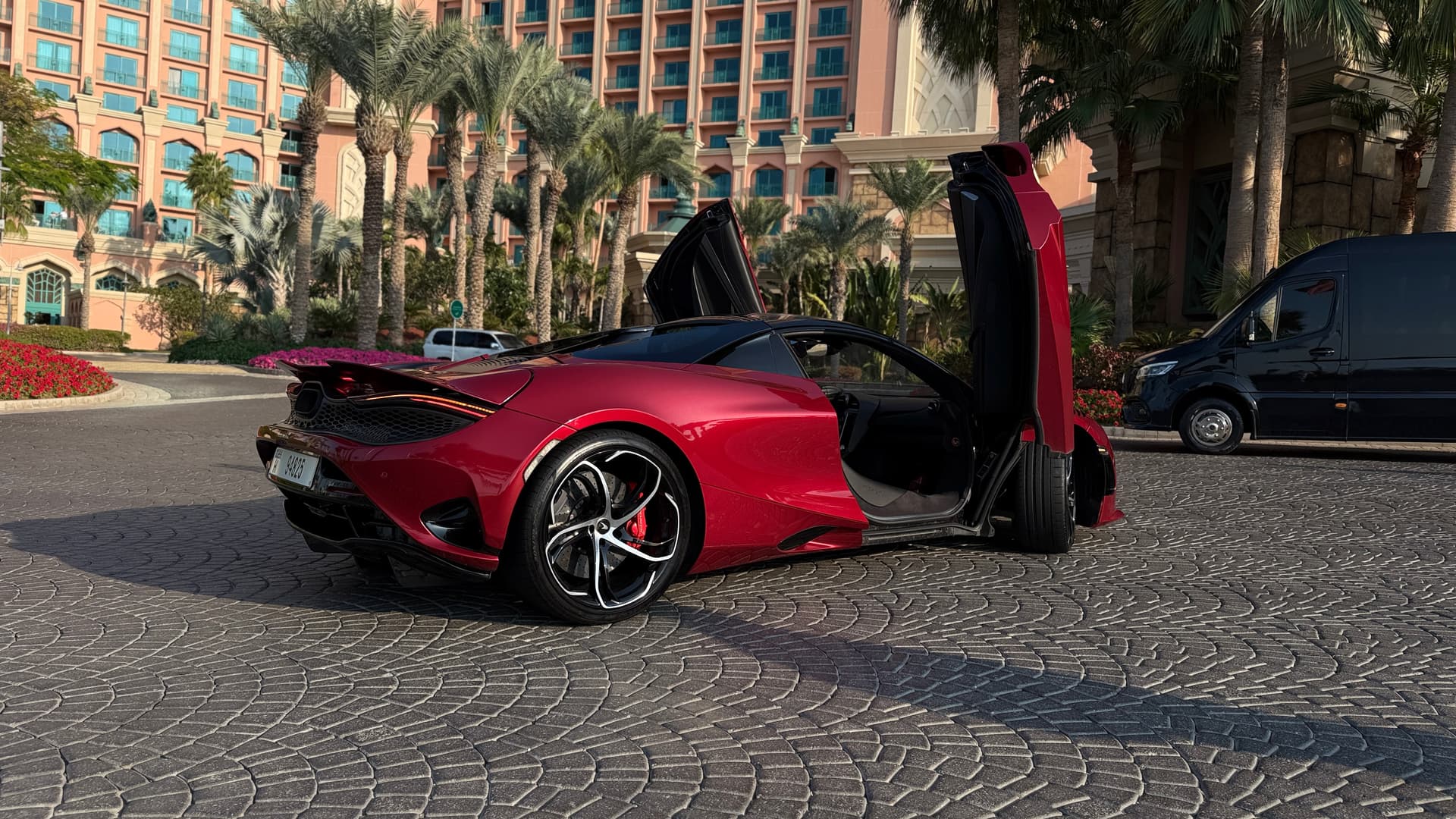 McLaren 750S Spider 2024 Rental Dubai - View 3