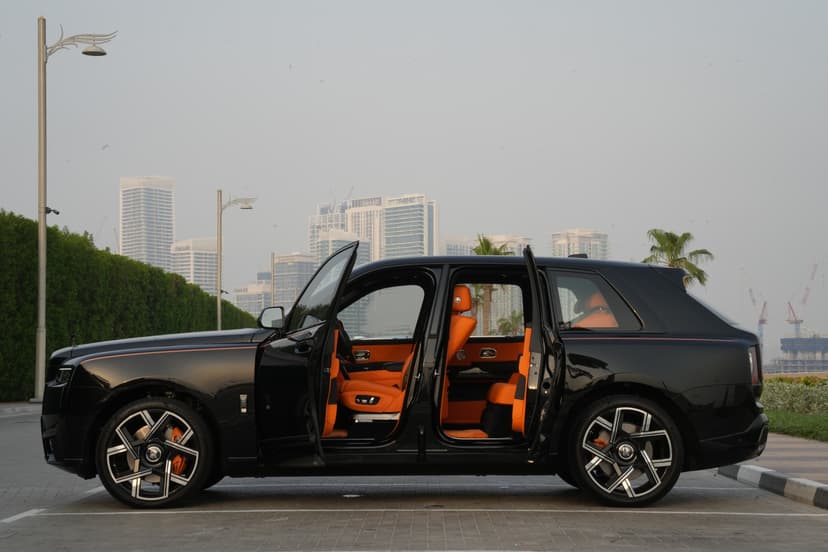 Rolls Royce Cullinan Black Badge 2025 Rental Dubai - View 3