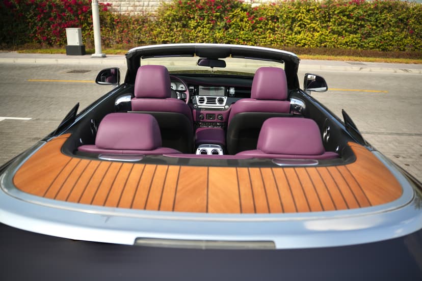 Rolls Royce Dawn 2019 Rental Dubai - View 7