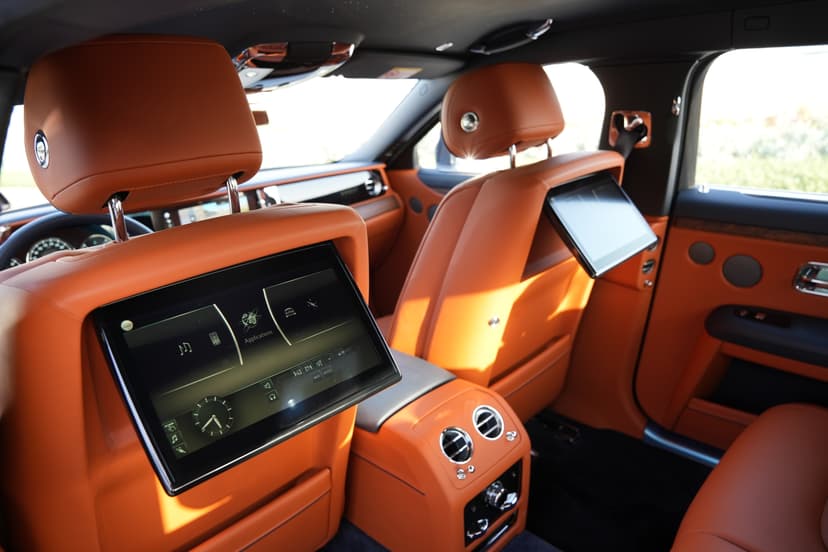 Rolls Royce Ghost 2024 Rental Dubai - View 11
