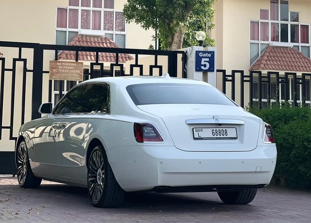 Rolls-Royce Ghost Extended Wheelbase 2022 huren Dubai - Detailweergave