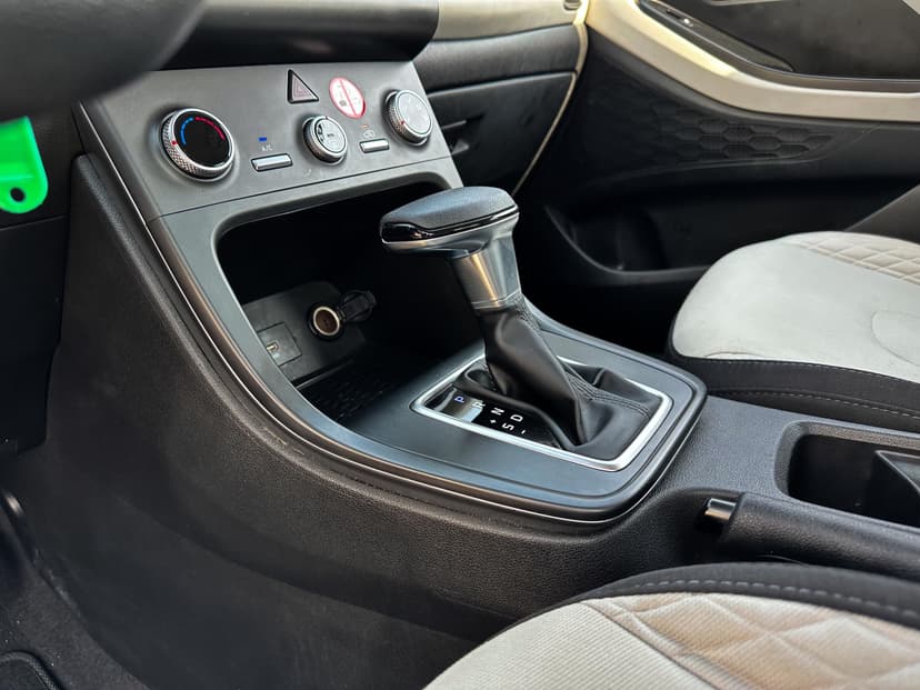 Rent HYUNDAI CRETA 2025 in UAE