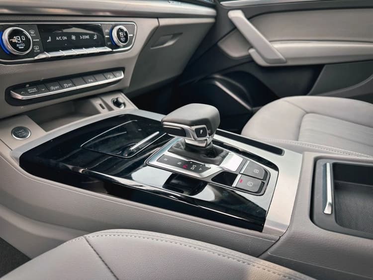 Rent AUDI Q5 2024 in UAE