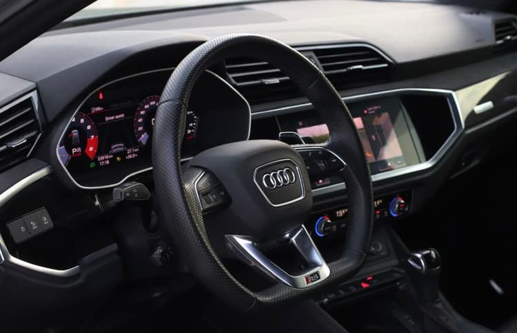 Rent AUDI RSQ3 2022 in UAE