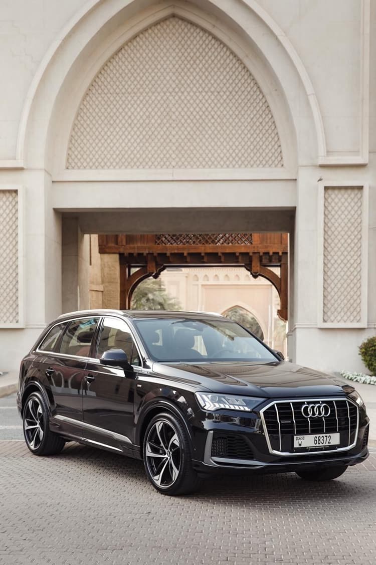 Rent Audi Q7 2021 in UAE