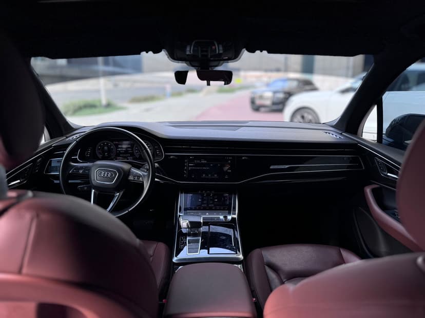 Audi Q7 2022 Rental Dubai - View 3